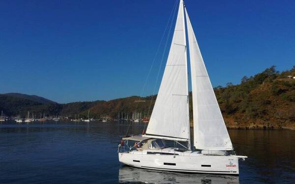 Dufour 390 La Luz Fethiye, Yacht Classic Hotel Marina
