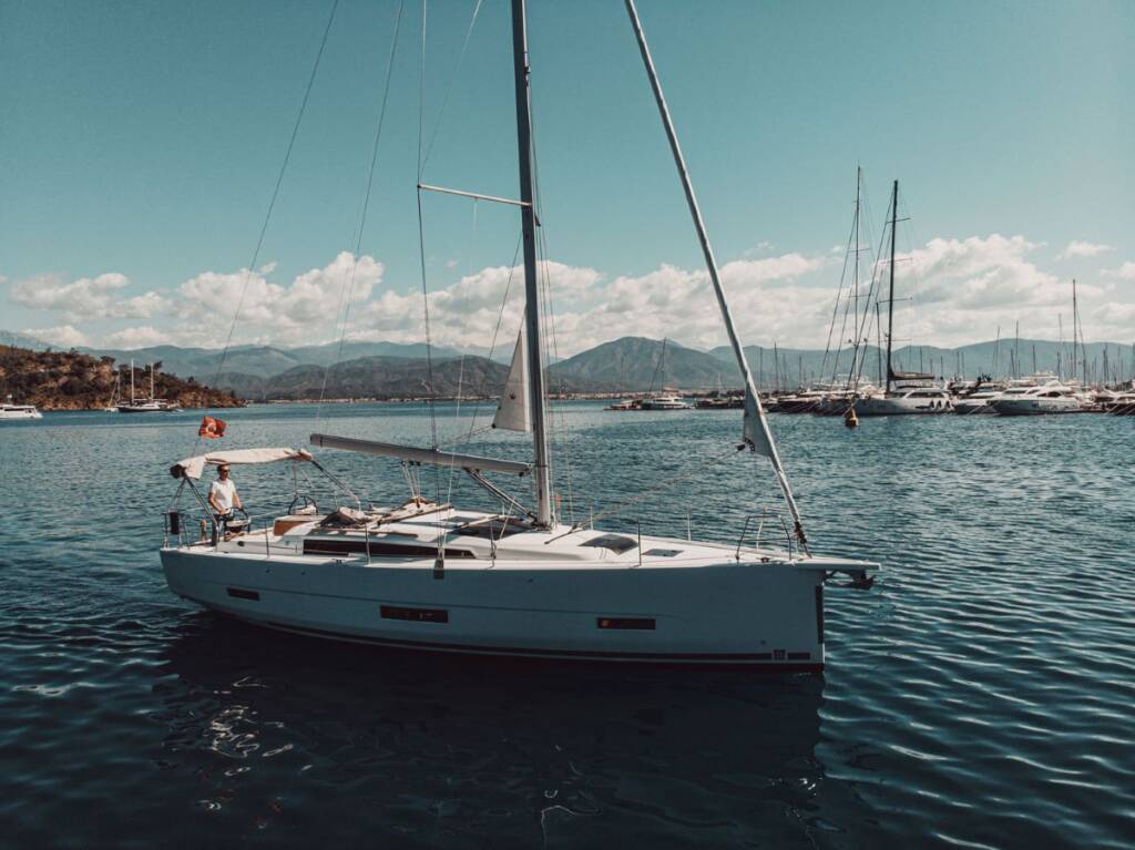 Segelyachten Dufour 390 Paris