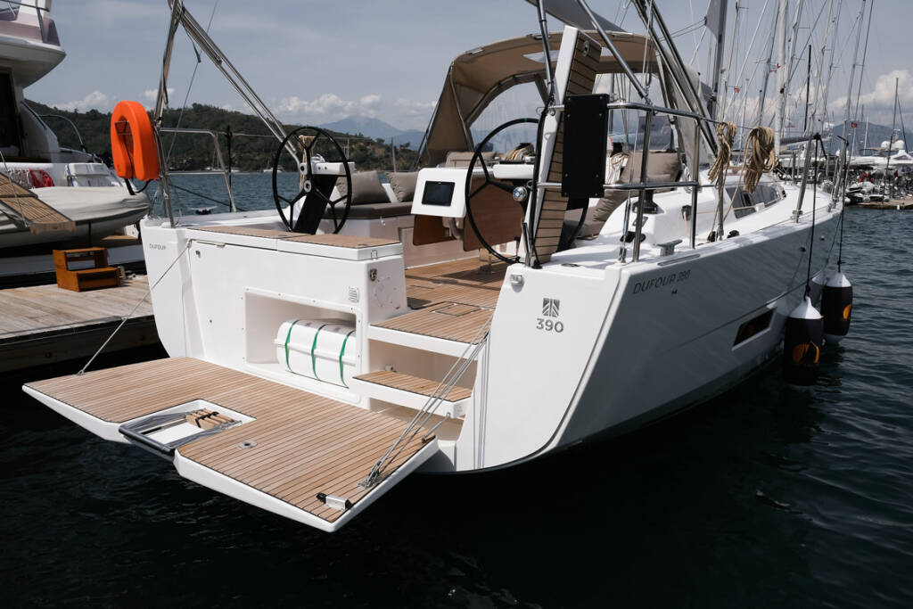 Segelyachten Dufour 390 Paris