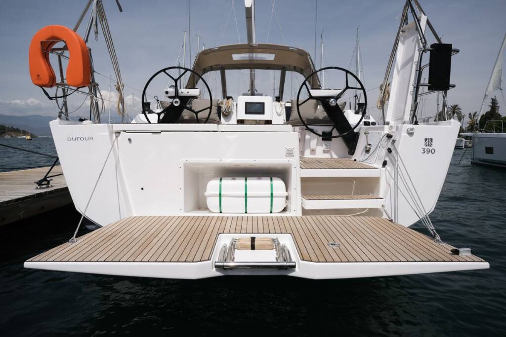 Segelyachten Dufour 390 Paris