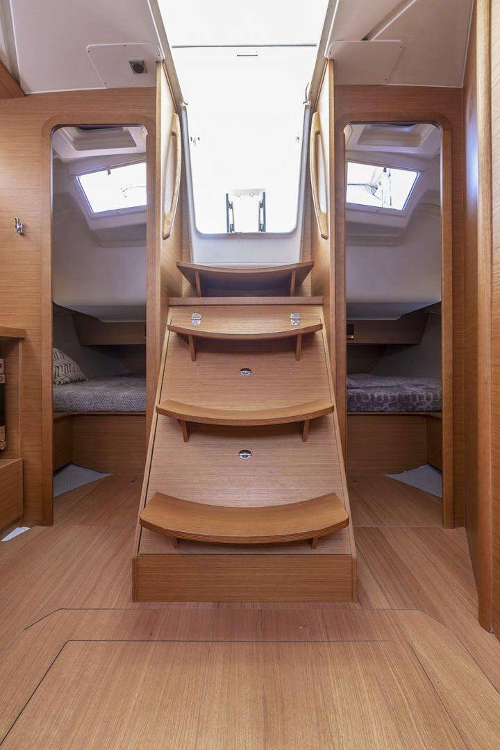 Sailing yacht Dufour 390 Dupina 23