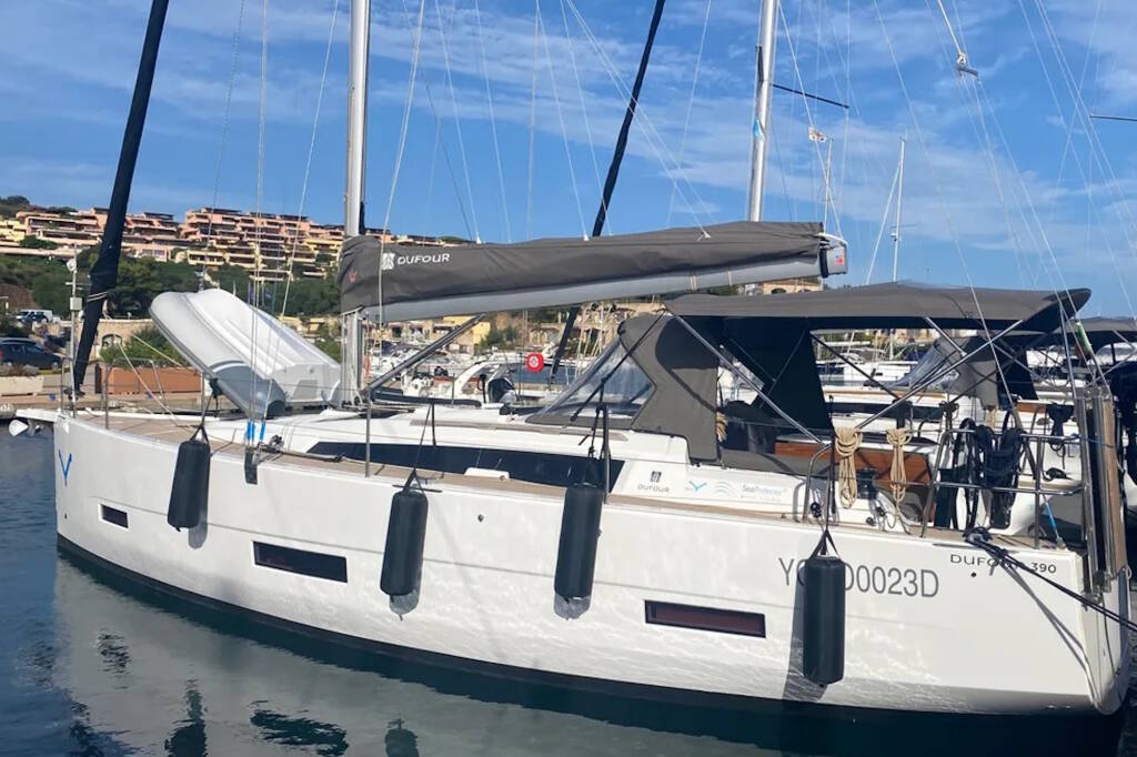 Sailing yacht Dufour 390 Yaya