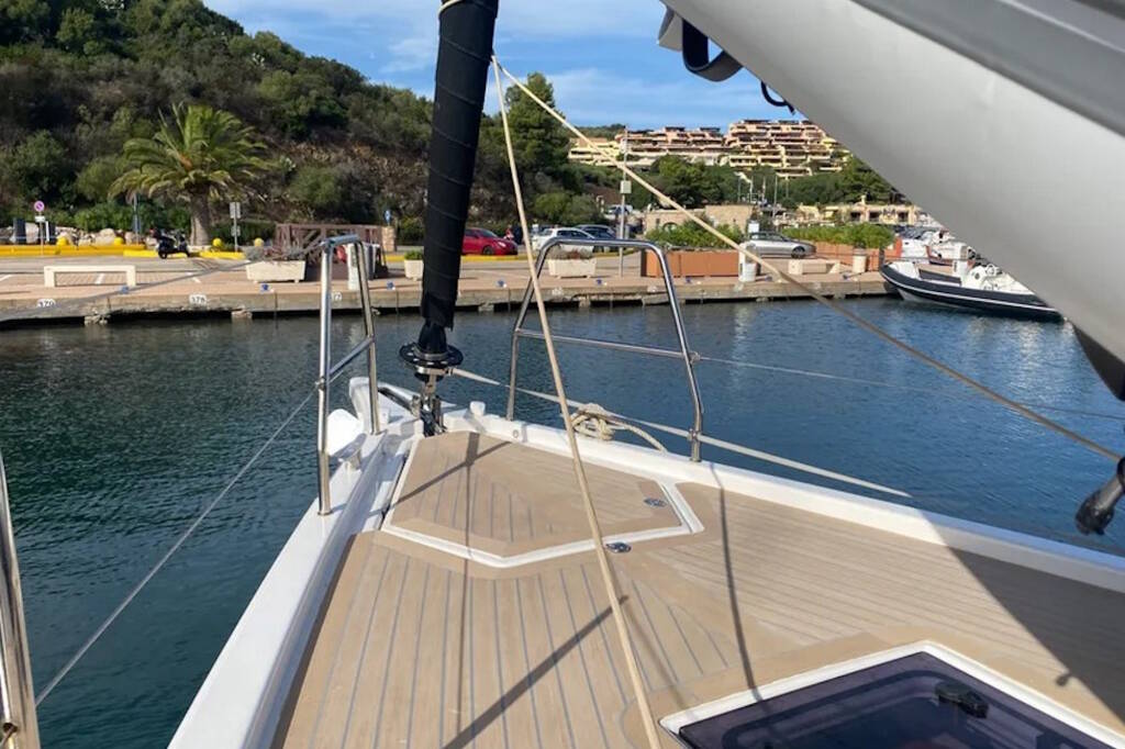 Sailing yacht Dufour 390 Yaya