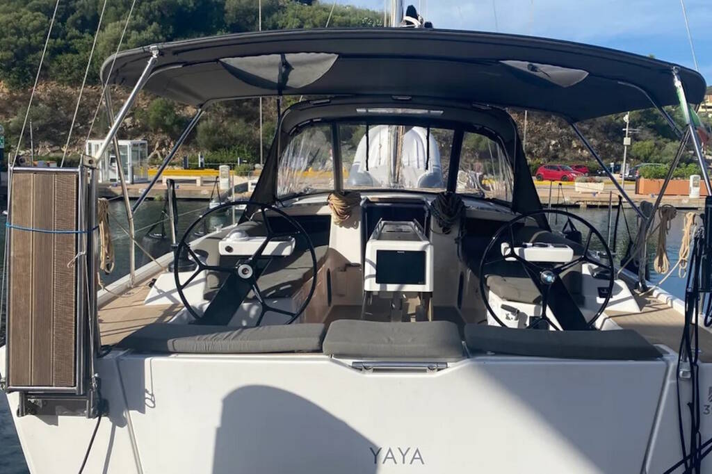 Sailing yacht Dufour 390 Yaya