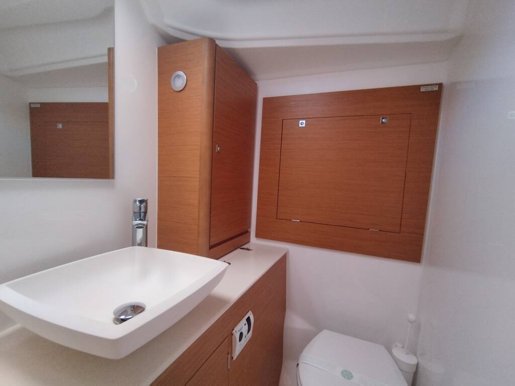 Sailing yacht Dufour 390 Yaya