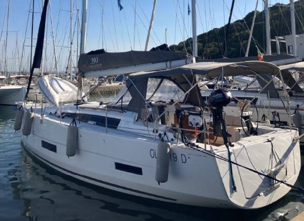 Segelyachten Dufour 390 Pixie