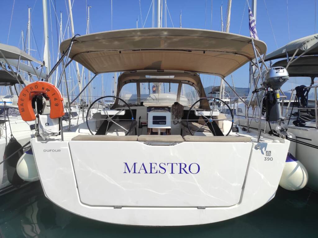 Segelyachten Dufour 390 Maestro