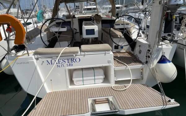 Dufour 390 Maestro Lefkas main port