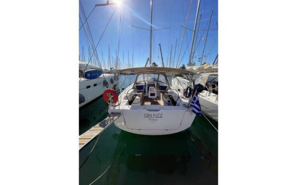 Dufour 390 Gin Fizz Athens, Alimos marina