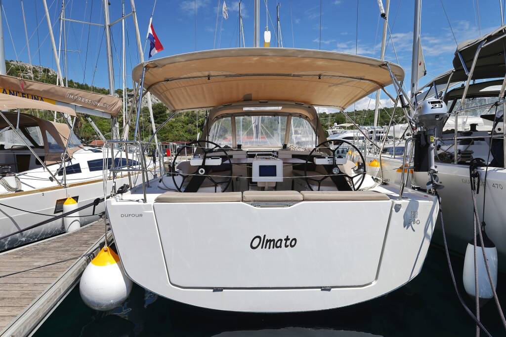 Sailing yacht Dufour 390 Olmato