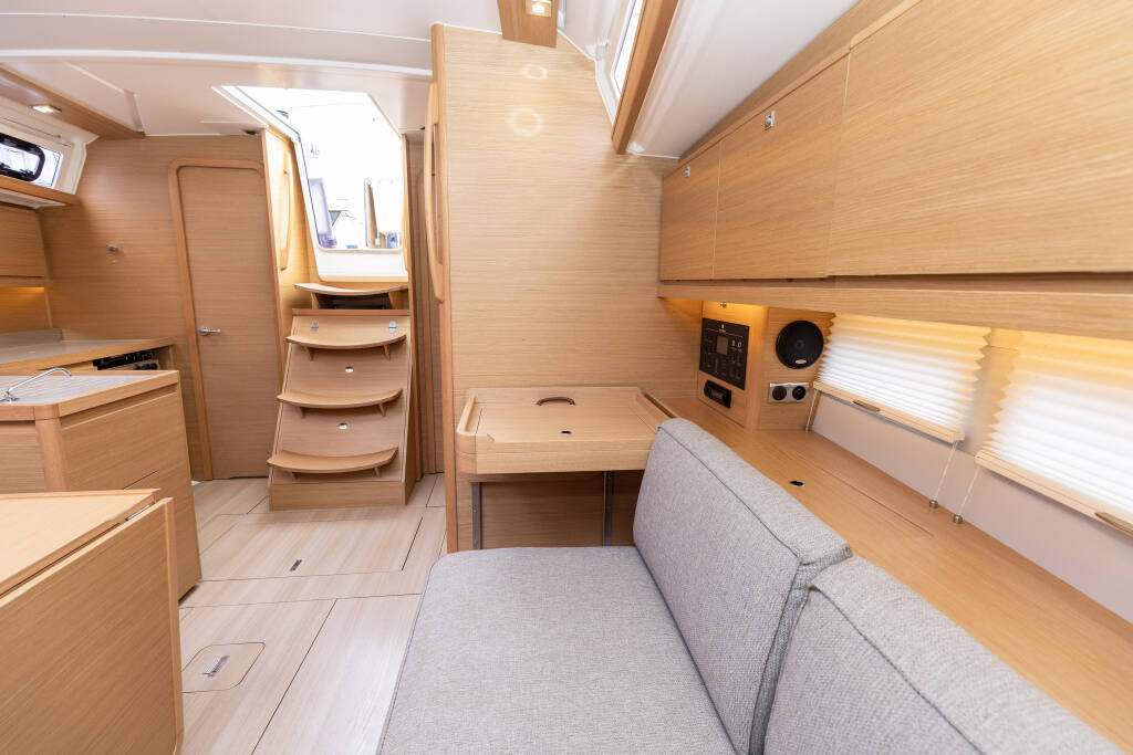 Sailing yacht Dufour 390 Olmato