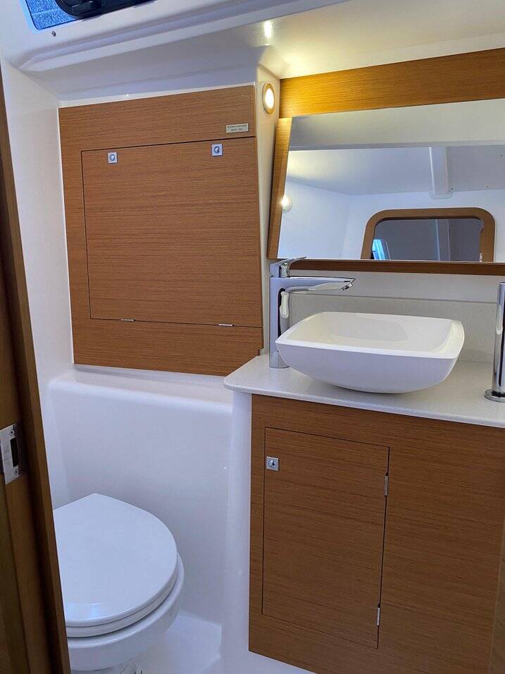 Sailing yacht Dufour 390 Joy 5