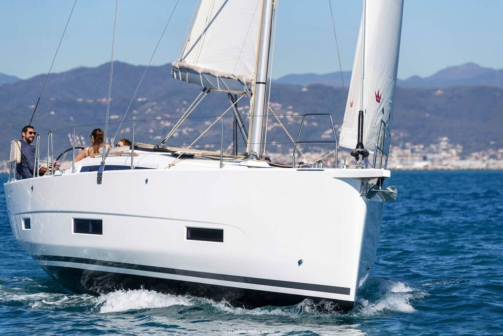 Segelyachten Dufour 390 Easy Living