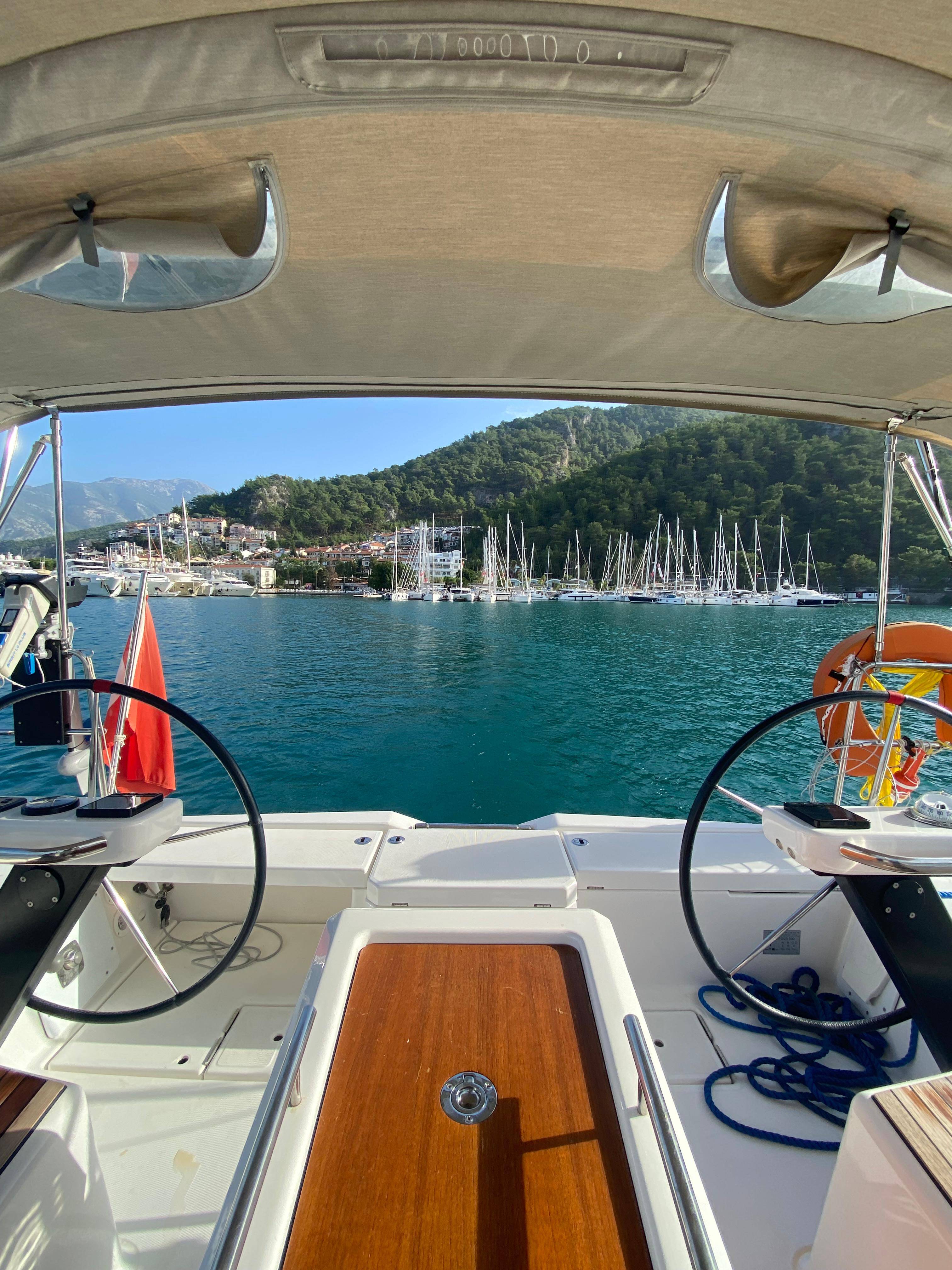 Sailing yacht Dufour 390 Joy 5