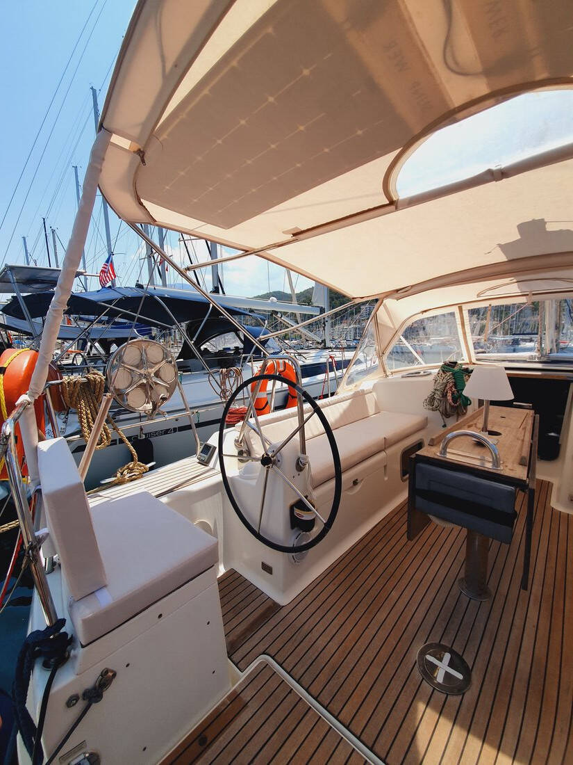 Sailing yacht Dufour 405 GL Namaste