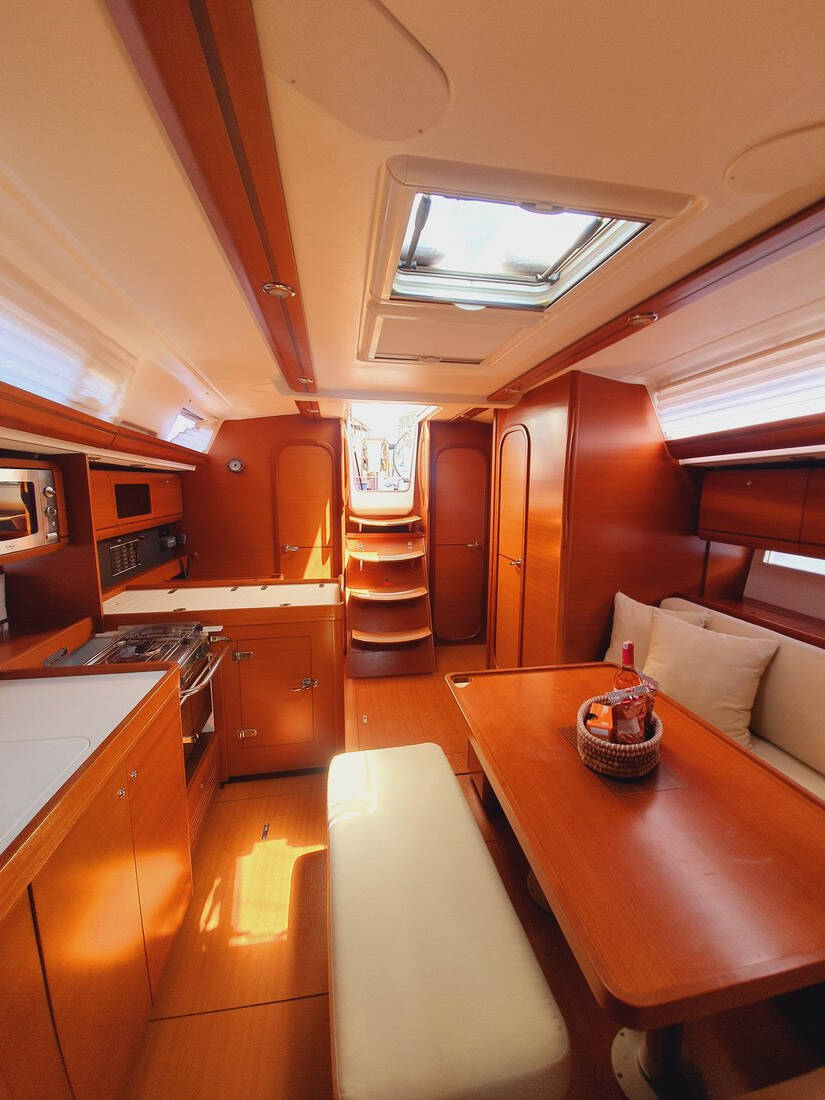 Sailing yacht Dufour 405 GL Namaste
