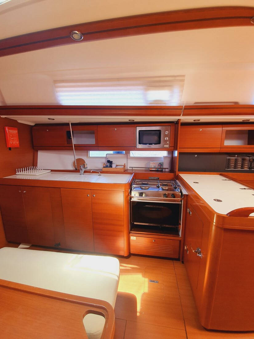 Sailing yacht Dufour 405 GL Namaste