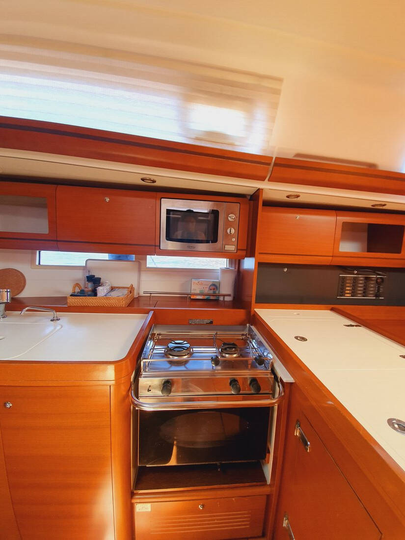 Sailing yacht Dufour 405 GL Namaste