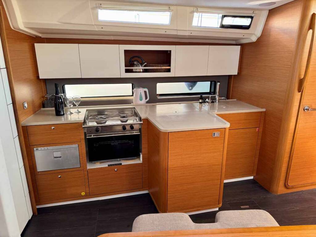 Sailing yacht Dufour 41 Performance Leni