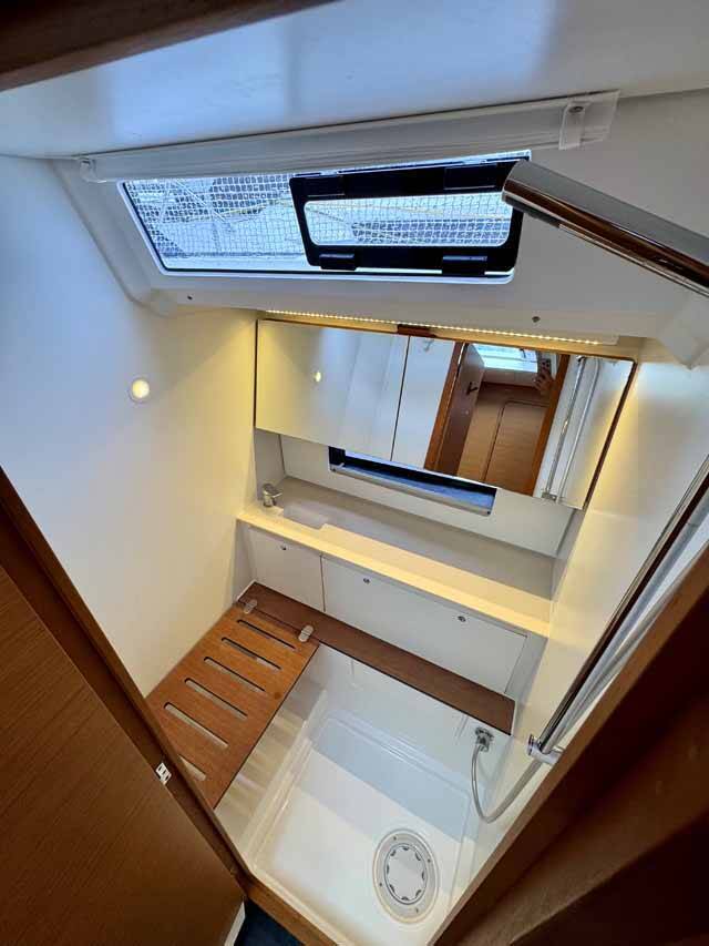 Sailing yacht Dufour 41 Performance Leni