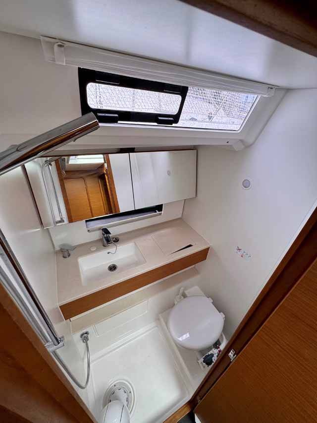 Sailing yacht Dufour 41 Performance Leni