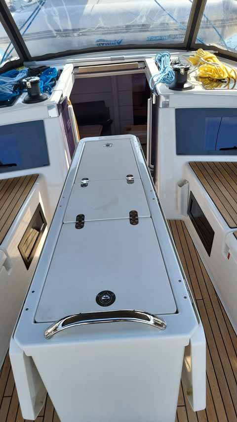 Sailing yacht Dufour 41 Performance Makani