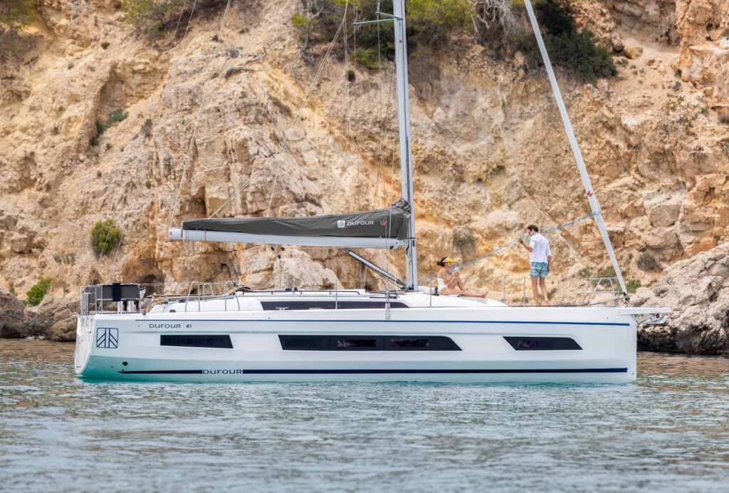 Sailing yacht Dufour 41 Performance Jago