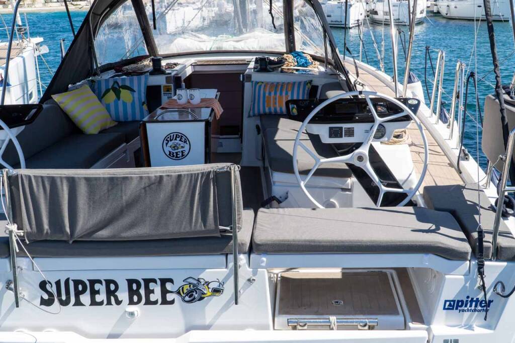 Sailing yacht Dufour 41 Super Bee
