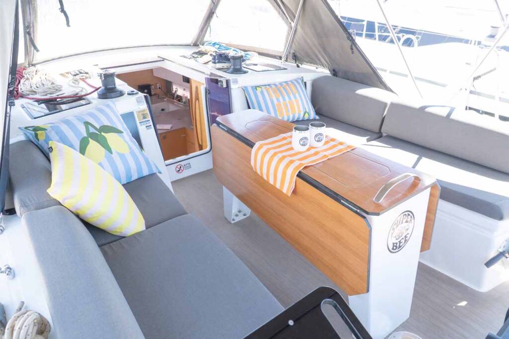 Sailing yacht Dufour 41 Super Bee