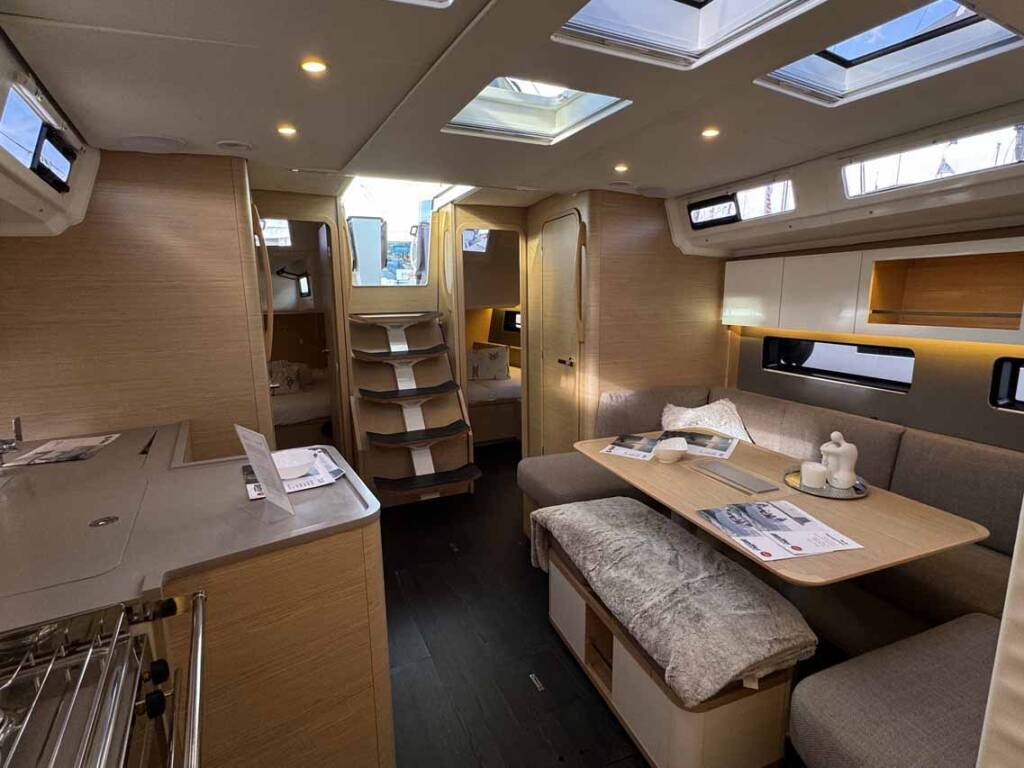 Sailing yacht Dufour 41 Super Bee