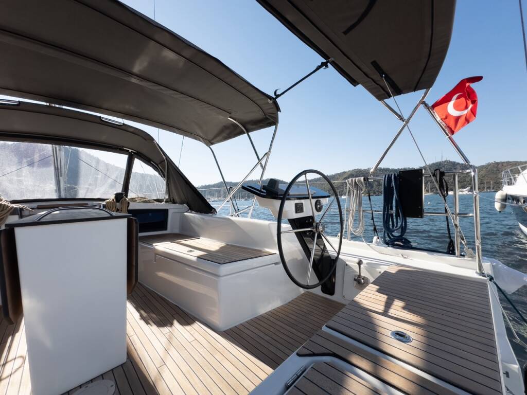 Sailing yacht Dufour 41 Los Angeles