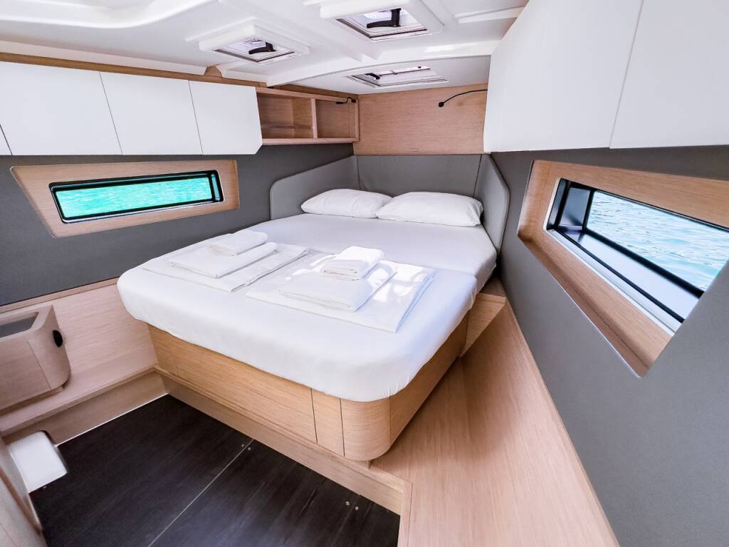 Sailing yacht Dufour 41 Los Angeles
