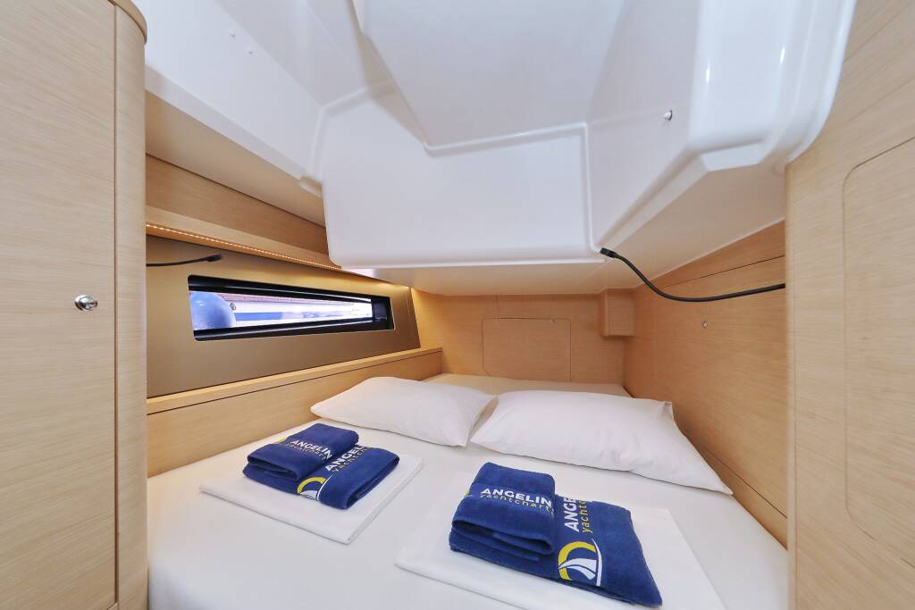 Sailing yacht Dufour 41 Wild Rose