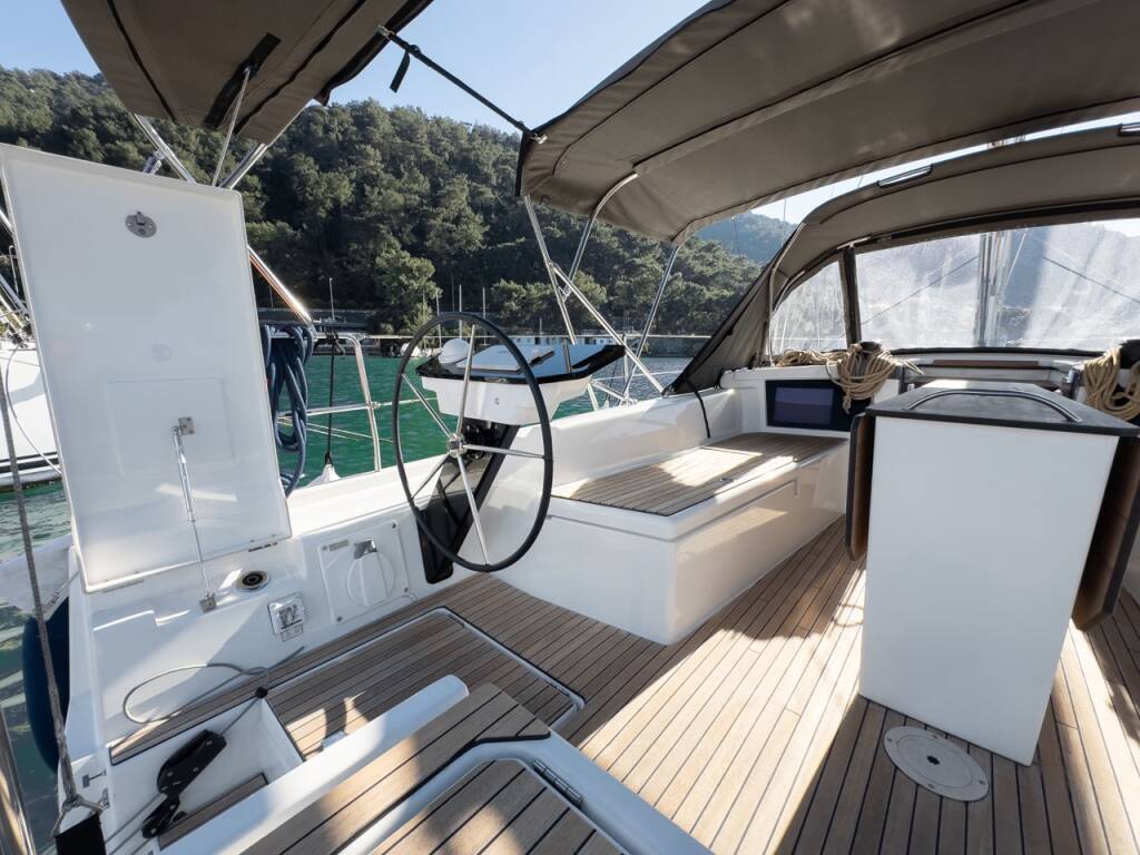 Sailing yacht Dufour 41 No Name