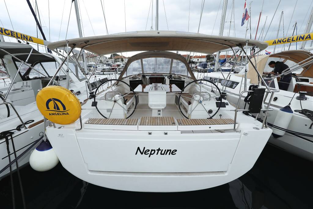 Sailing yacht Dufour 412 GL Neptune