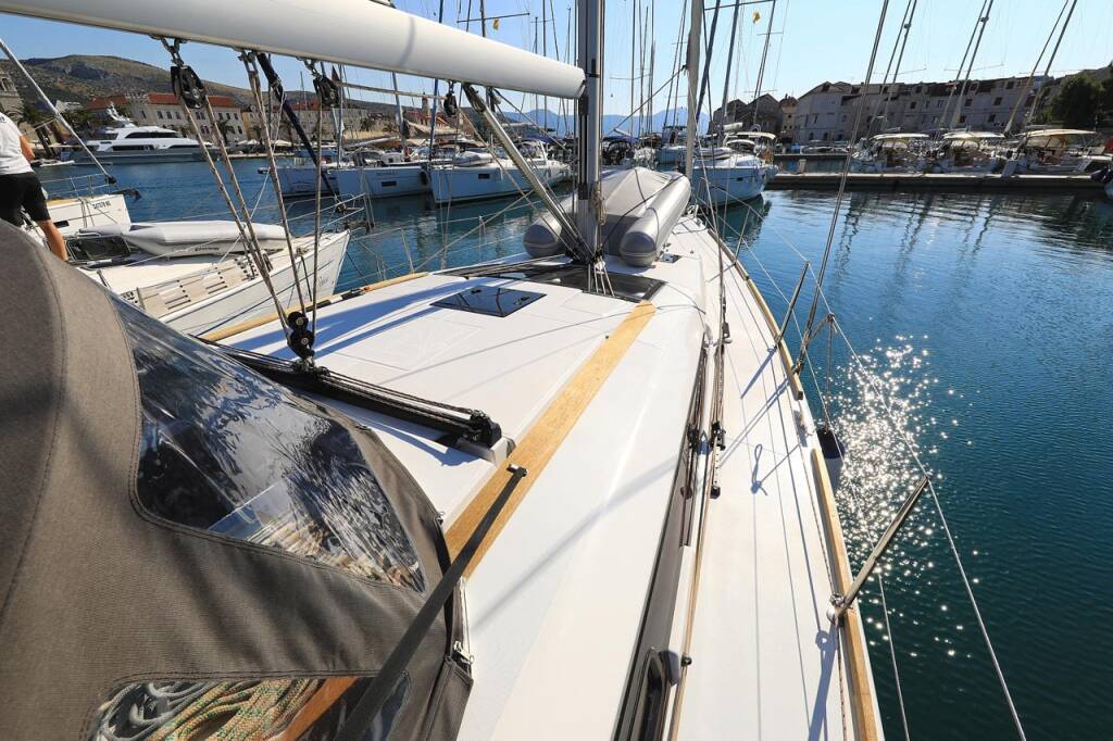 Sailing yacht Dufour 412 GL My Affair