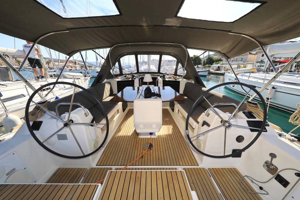 Sailing yacht Dufour 412 GL My Affair