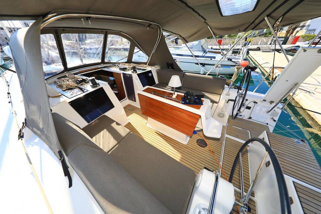 Sailing yacht Dufour 412 GL My Affair