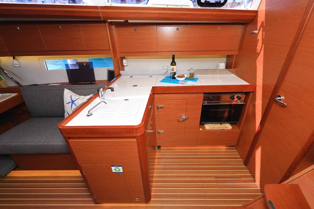 Sailing yacht Dufour 412 GL My Affair