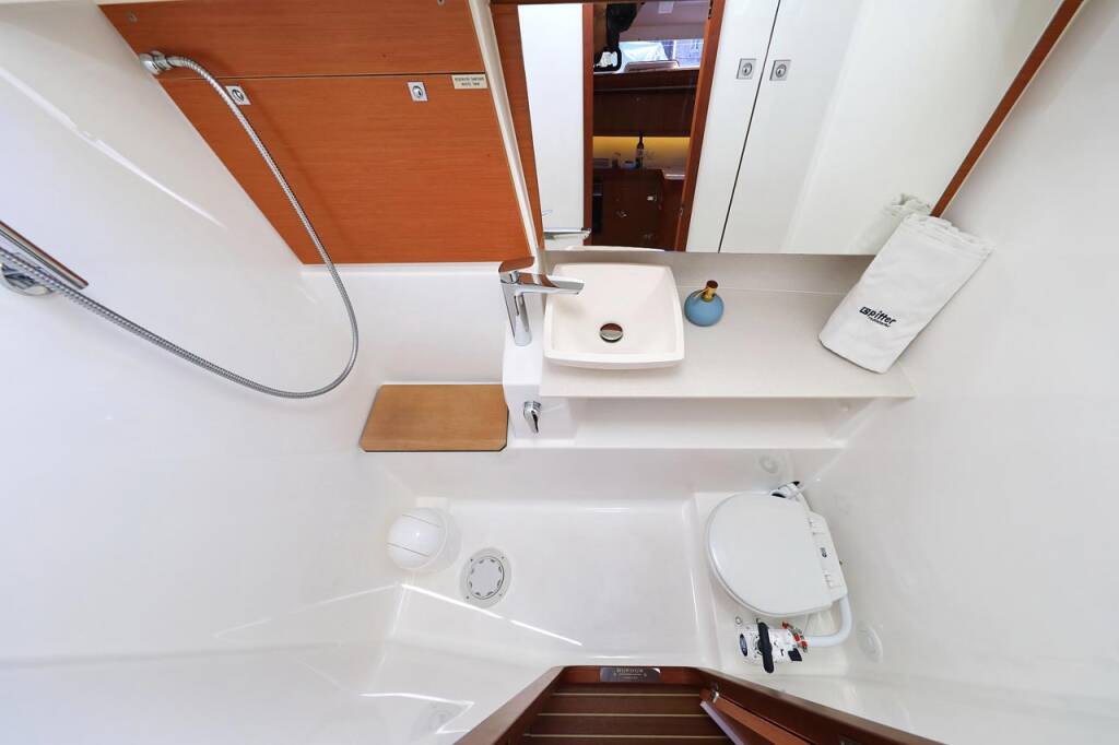 Sailing yacht Dufour 412 GL My Affair