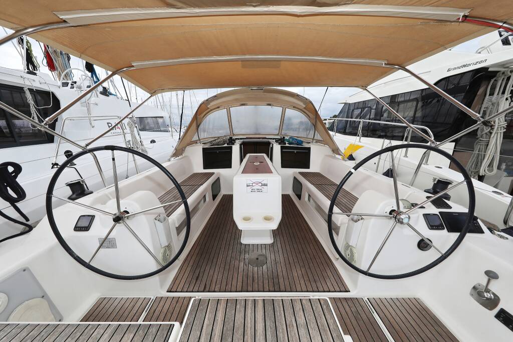 Sailing yacht Dufour 412 GL Family Office