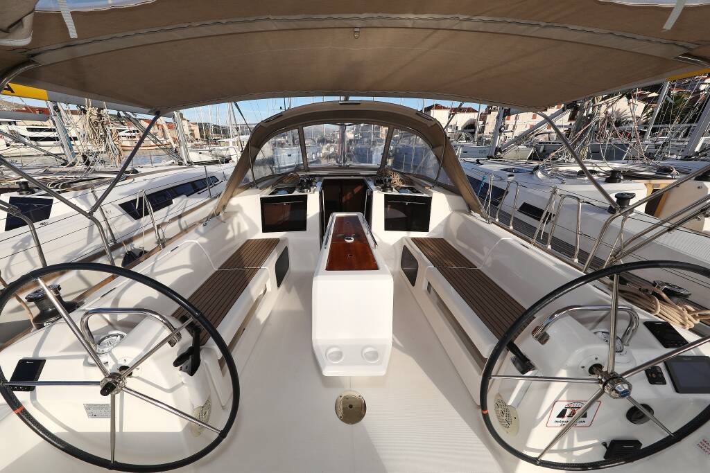 Sailing yacht Dufour 412 GL Belle Epoque