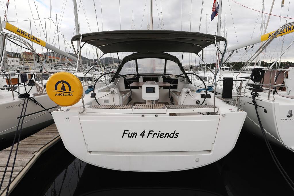 Sailing yacht Dufour 412 GL Fun 4 Friends