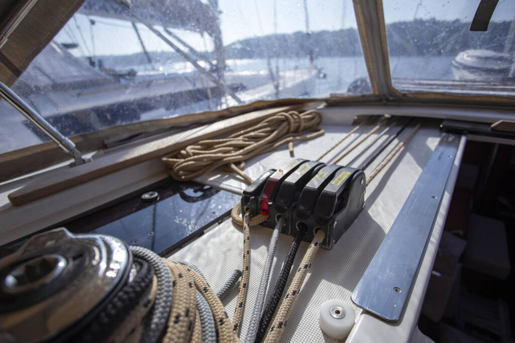 Sailing yacht Dufour 412 GL Skyra