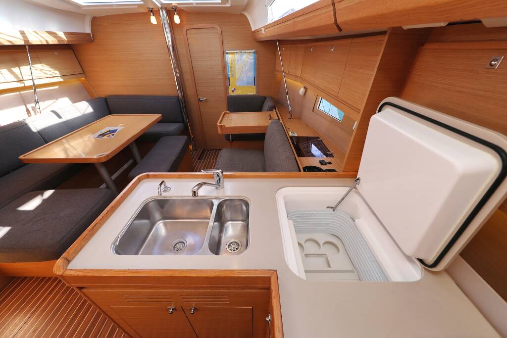 Sailing yacht Dufour 412 GL Alabama