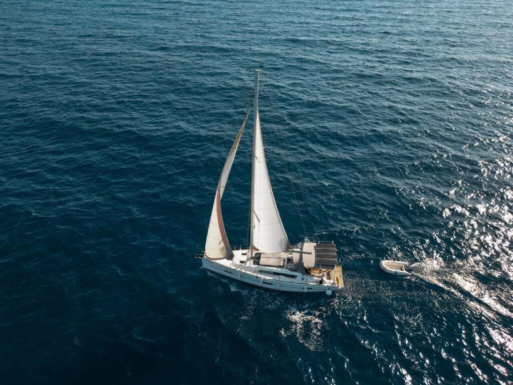 Sailing yacht Dufour 412 GL Dota Dream