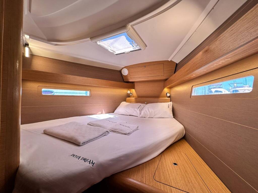 Sailing yacht Dufour 412 GL Dota Dream