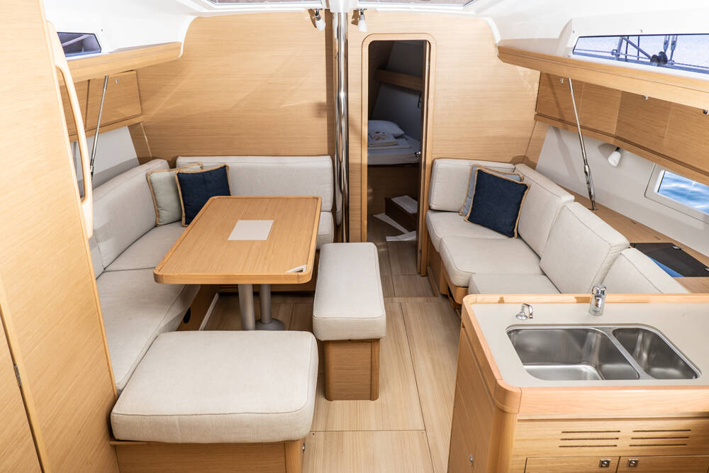 Sailing yacht Dufour 412 Oykum