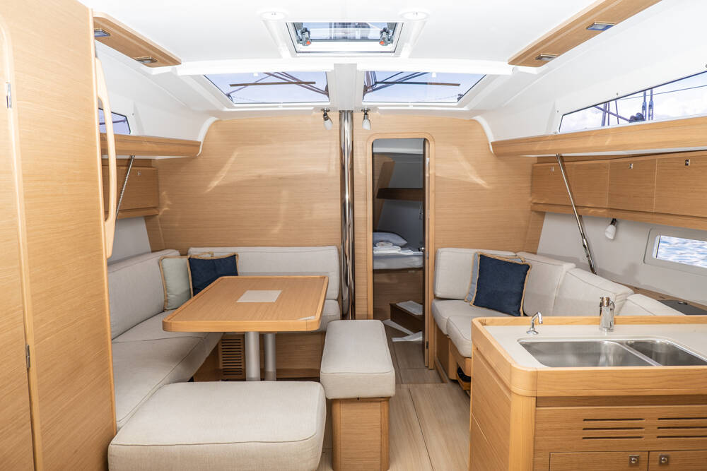 Sailing yacht Dufour 412 Oykum