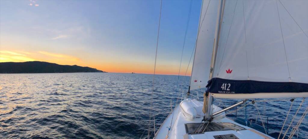 Sailing yacht Dufour 412 Blue 4 U